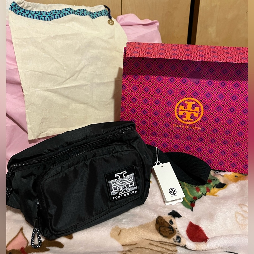 NWT Tory Burch Recycled Ripstop Belt Bag includes dust bag & shopping bag.
